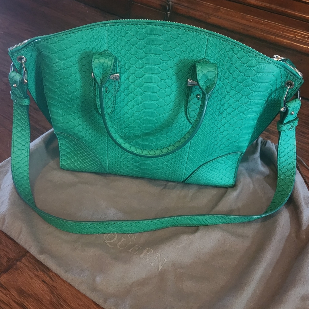 Alexander McQueen Genuine Leather Green Shoulder Bag
